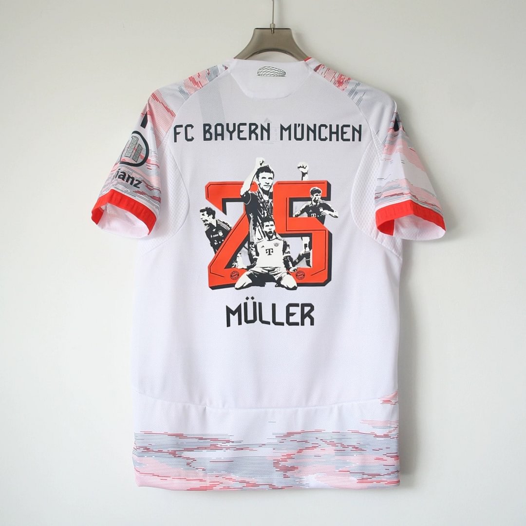 2025/2026 Bayern Munich M¨¹ller Commemorative Edition Football Jersey 1:1