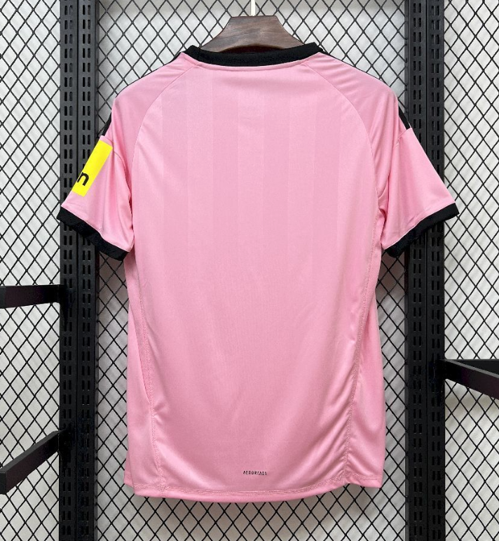 2025/2026 Newcastle United Goalie Pink Football Jersey 1:1