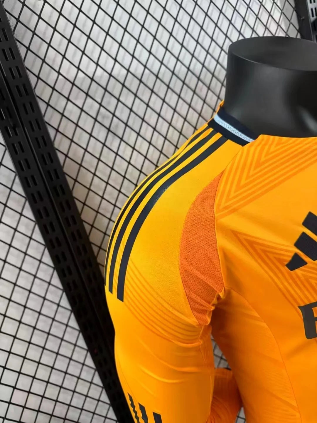 2024/2025 Player Version Real Madrid Away Long Sleeve Jersey 1:1