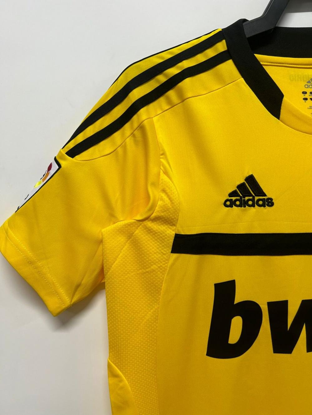 2011/2012 Retro Real Madrid Goalkeeper Football Jersey 1:1