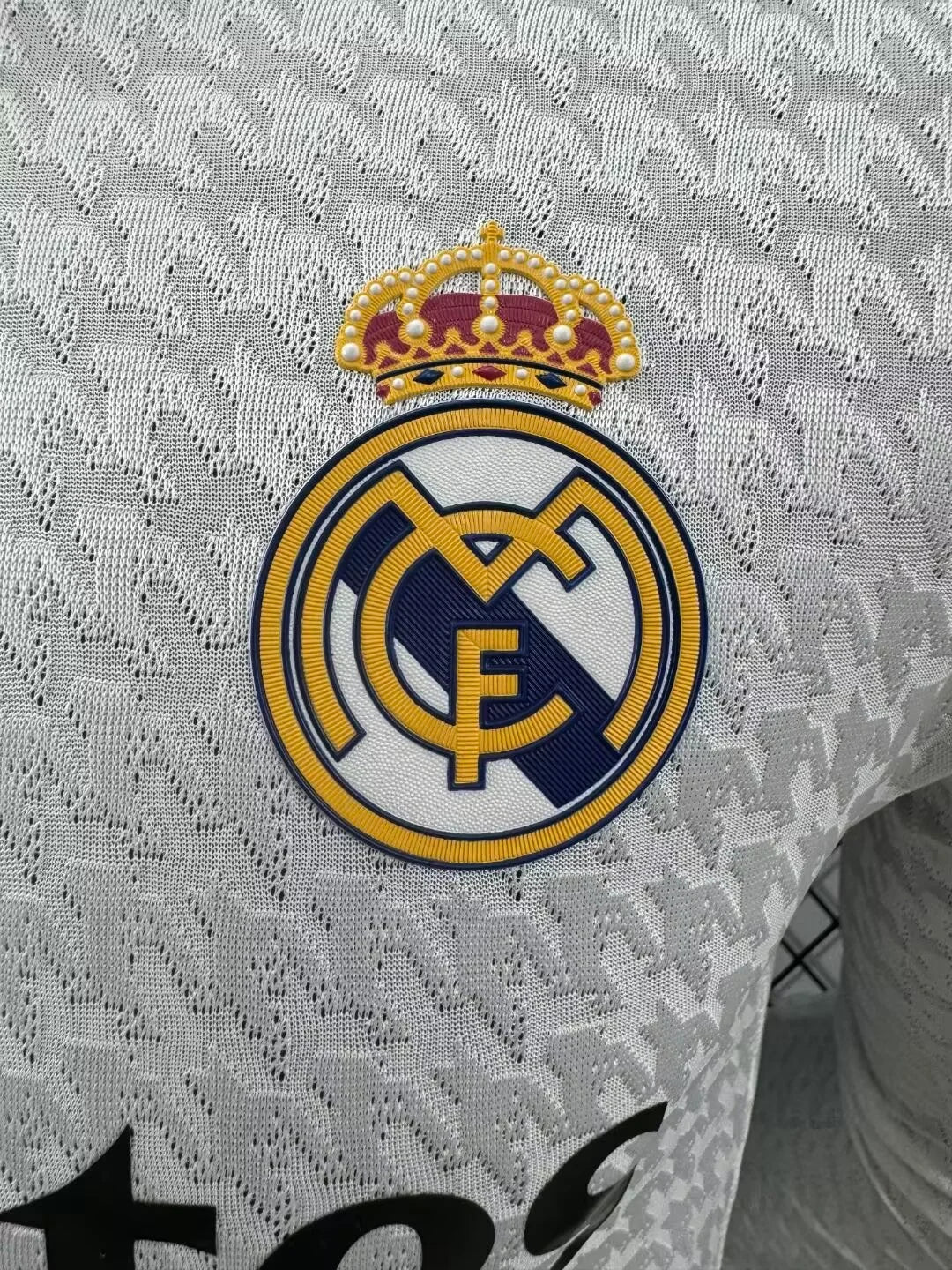 2024/2025 Player Version Real Madrid Home Long Sleeve Jersey 1:1