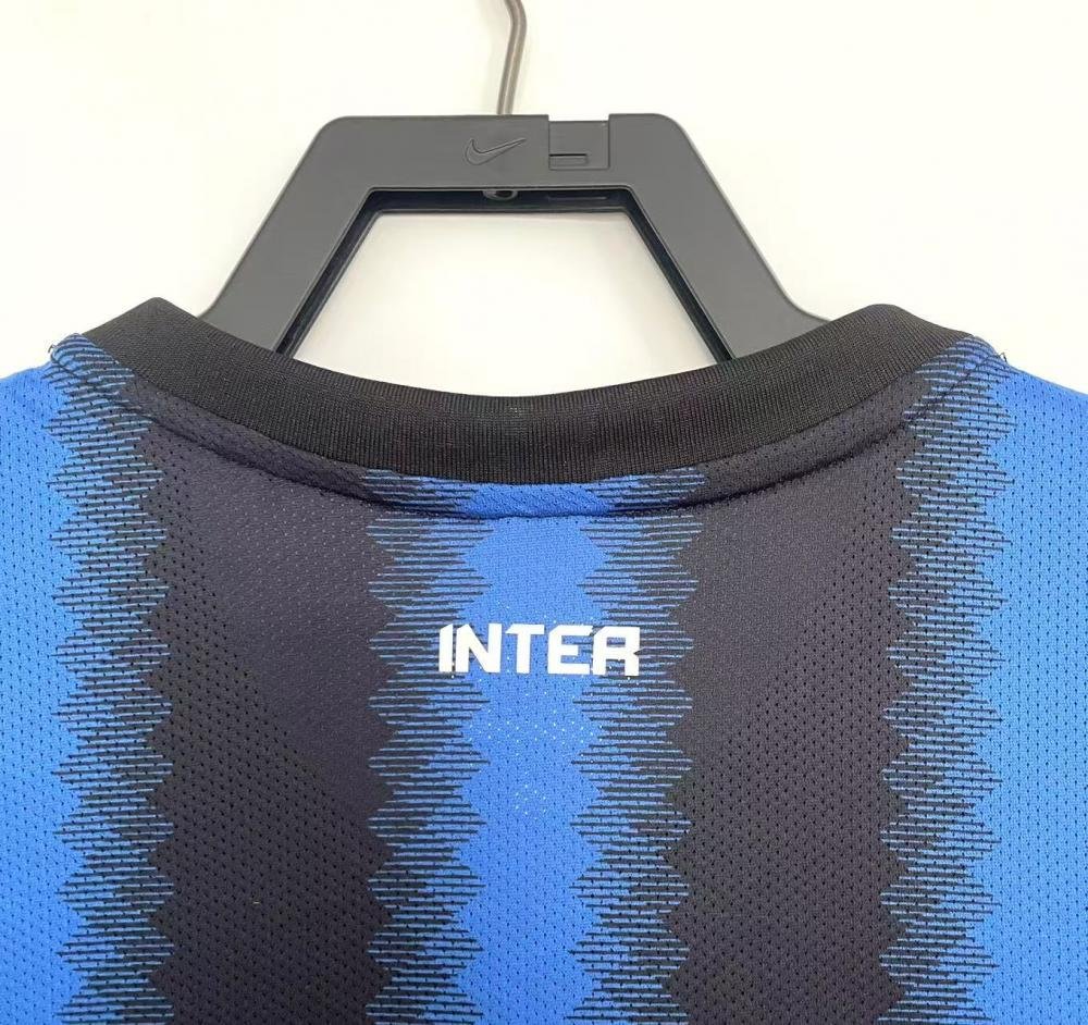 2010/2011 Retro Internazionale Milan Home Football Jersey 1:1