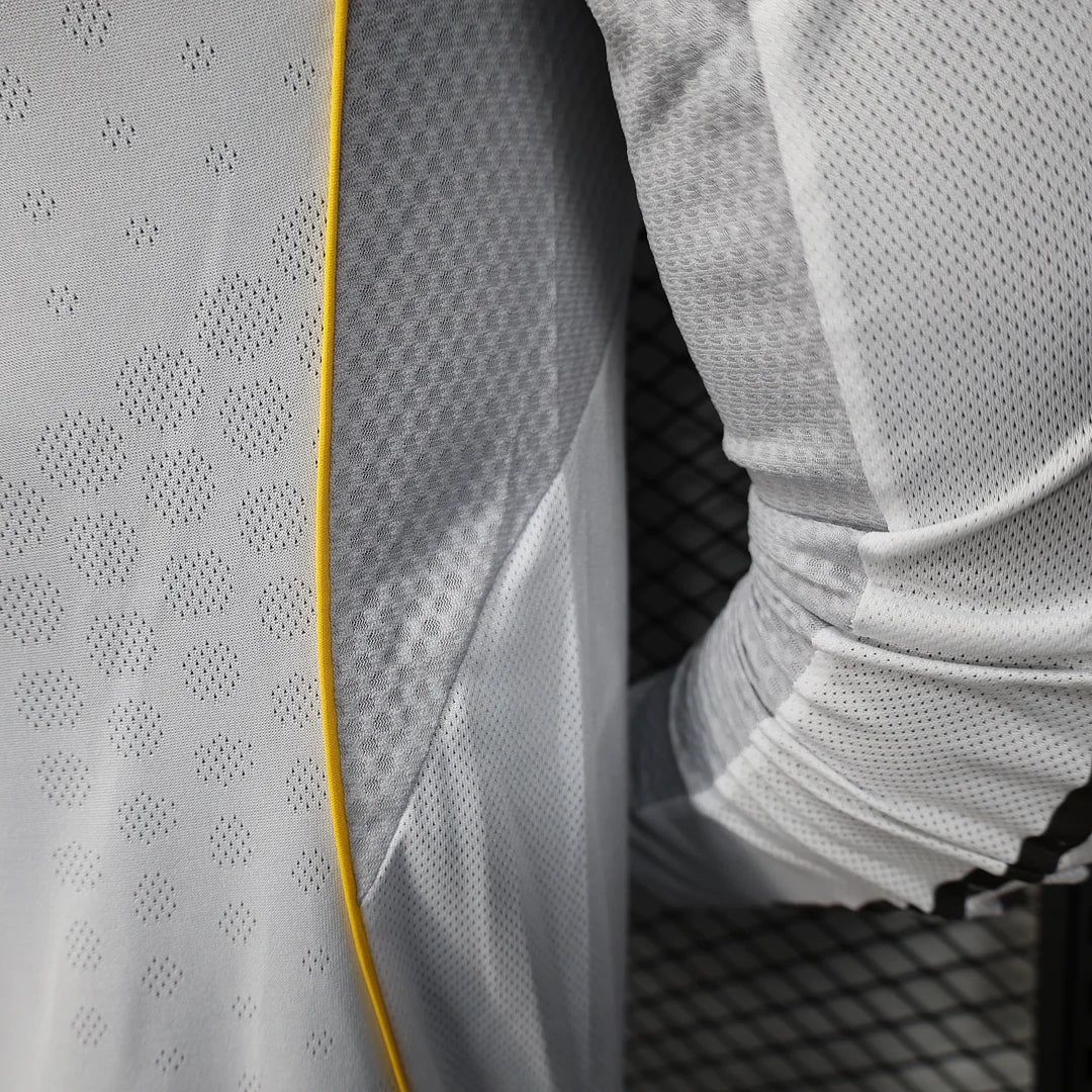 2025/2026 Player Version Real Madrid Home Long Sleeve Jersey 1:1