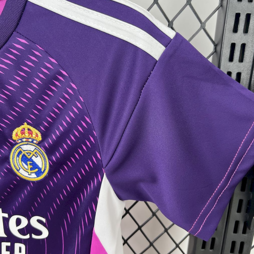 2025/2026 Real Madrid Goalie Purple Football Jersey 1:1 Kids Size