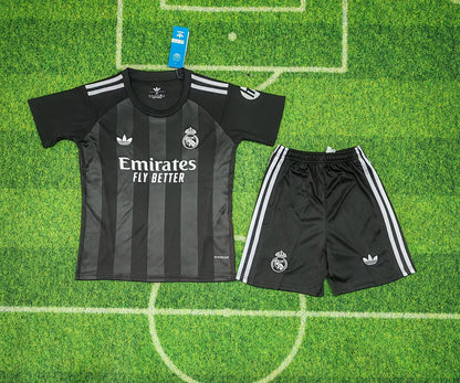 2025/2026 Real Madrid goalie Football Jersey 1:1 Kids Size