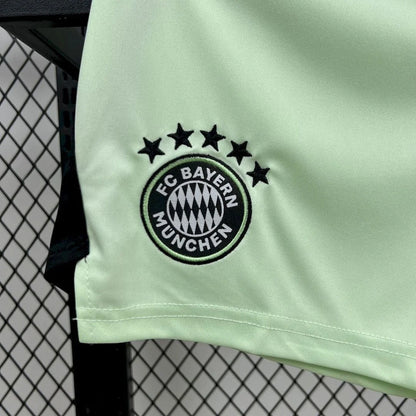 2025/2026 Bayern Munich Training Football Jersey 1:1 Kids Size