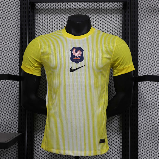 2025-2026 Player Version France Goalkeeper Soccer Jersey 1:1