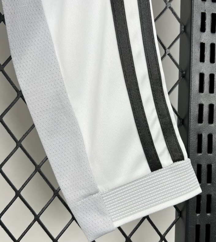 2025/2026 Long Sleeves Real Madrid Home Football Jersey 1:1