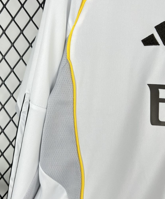 2025/2026 Long Sleeves Real Madrid Home Football Jersey 1:1