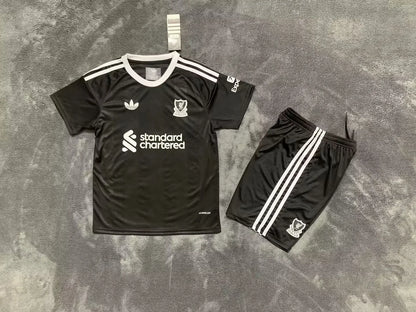 2025/2026 Liverpool goalie Football Jersey 1:1 Kids Size