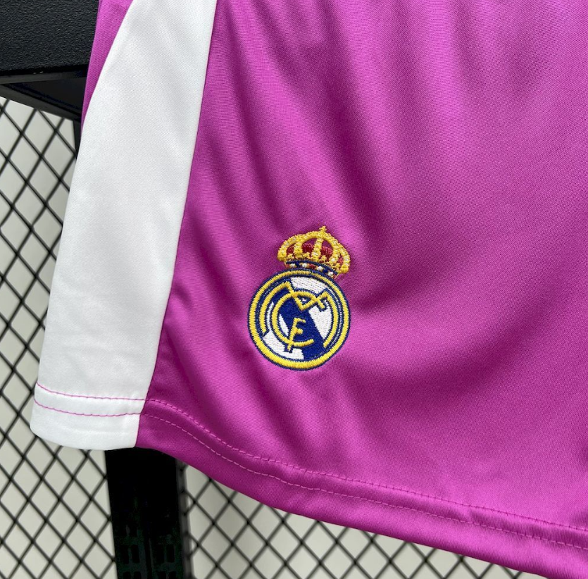 2025/2026 Real Madrid Goalie Purple Football Jersey 1:1 Kids Size