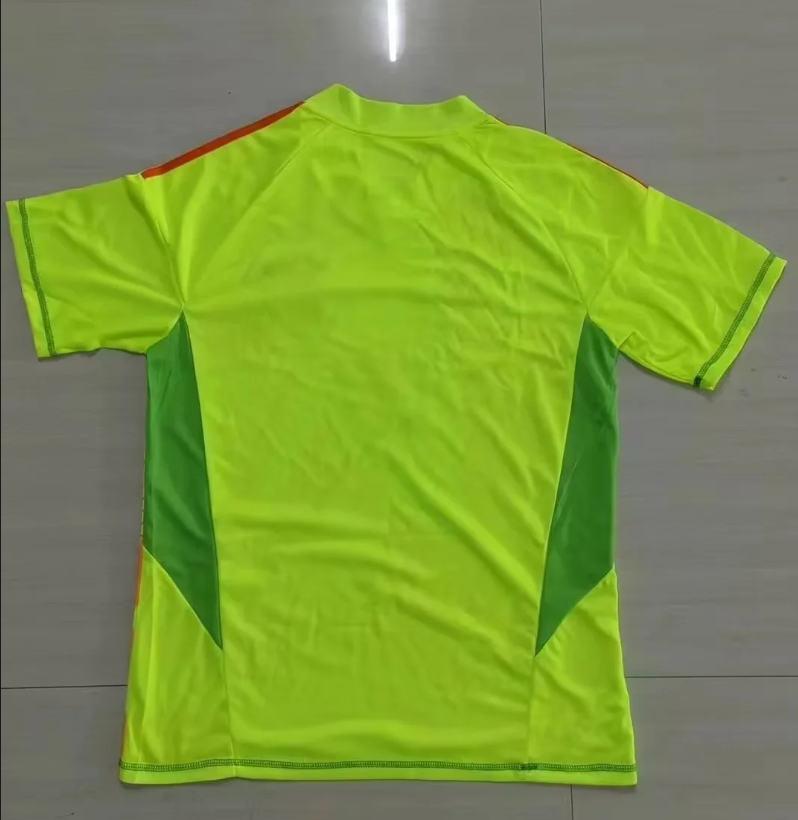 2024/2025 Bayern Munich Goalkeeper Football Jersey 1:1