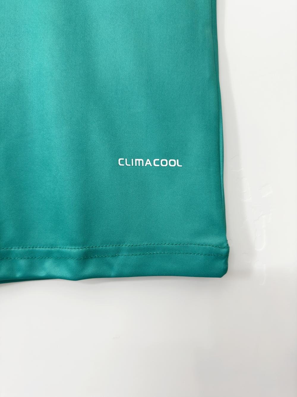 2010 Retro Spain Goalkeeper Soccer Shirt 1:1