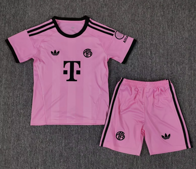 2025/2026 Bayern Munich Goalie Football Jersey 1:1 Kids Size