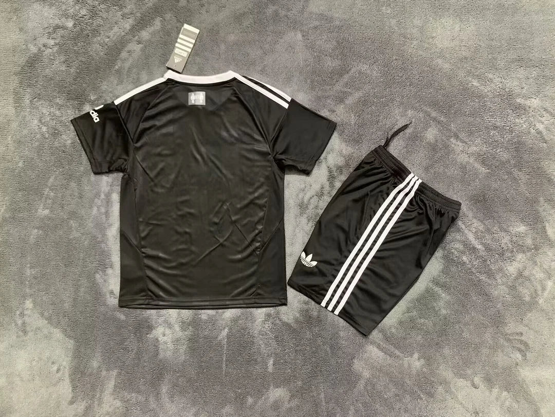 2025/2026 Liverpool goalie Football Jersey 1:1 Kids Size