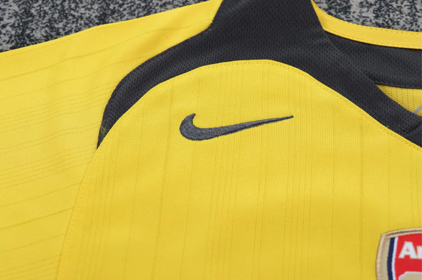 2005/2006 Retro Arsenal Away Football Shirt 1:1 Kids Size