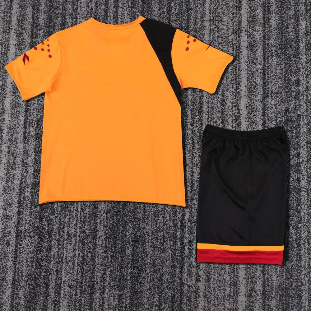 2005-2006 Retro Roma Home Soccer Jersey 1:1 Kids Size