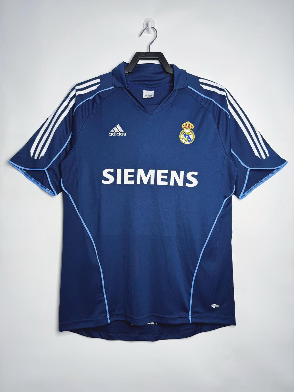 2005/2006 Retro Real Madrid Away Football Jersey 1:1