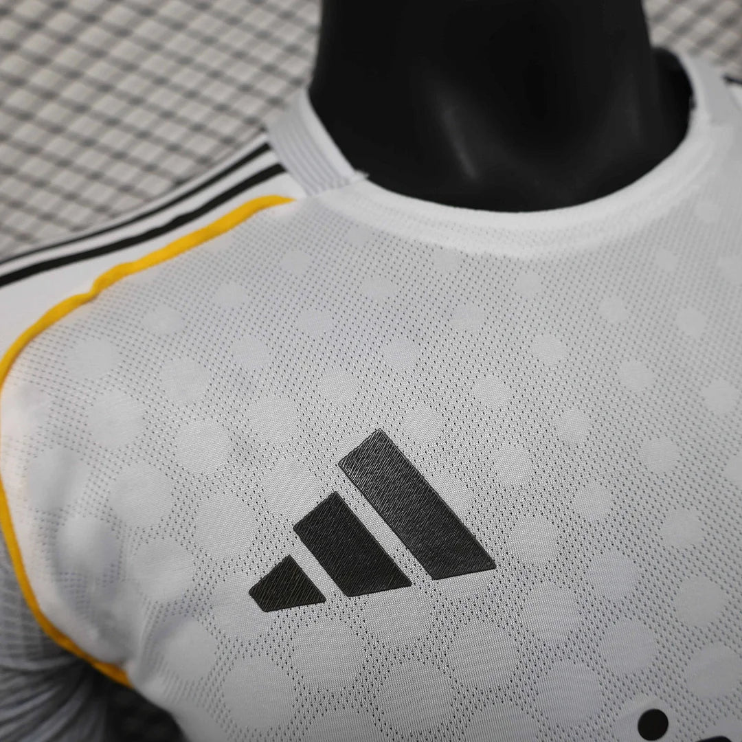 2025/2026 Player Version Real Madrid Home Football Jersey 1:1
