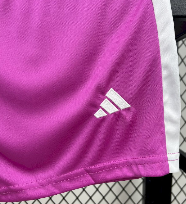 2025/2026 Real Madrid Goalie Purple Football Jersey 1:1 Kids Size