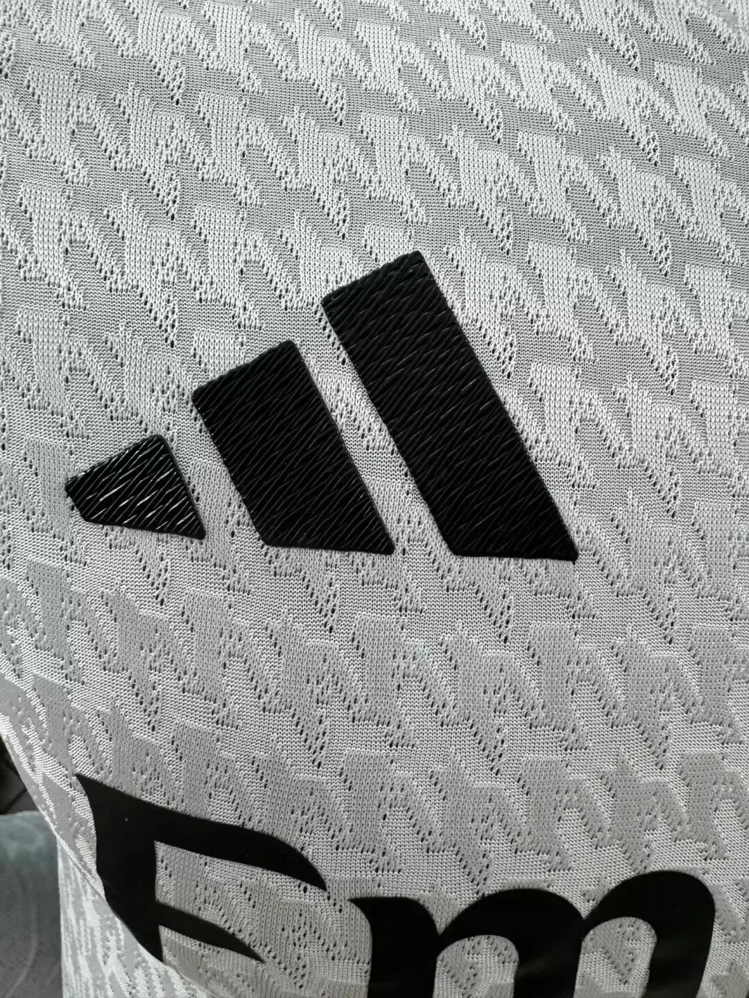 2024/2025 Player Version Real Madrid Home Long Sleeve Jersey 1:1