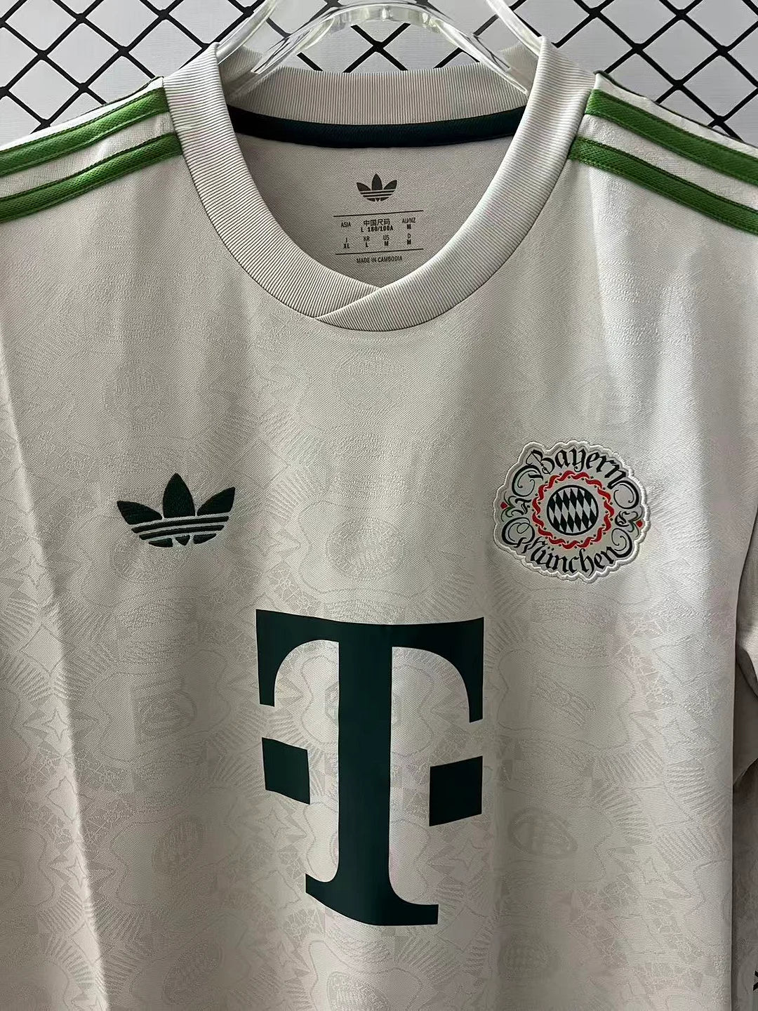 2025/2026 Bayern Munich Oktoberfest Football Jersey 1:1
