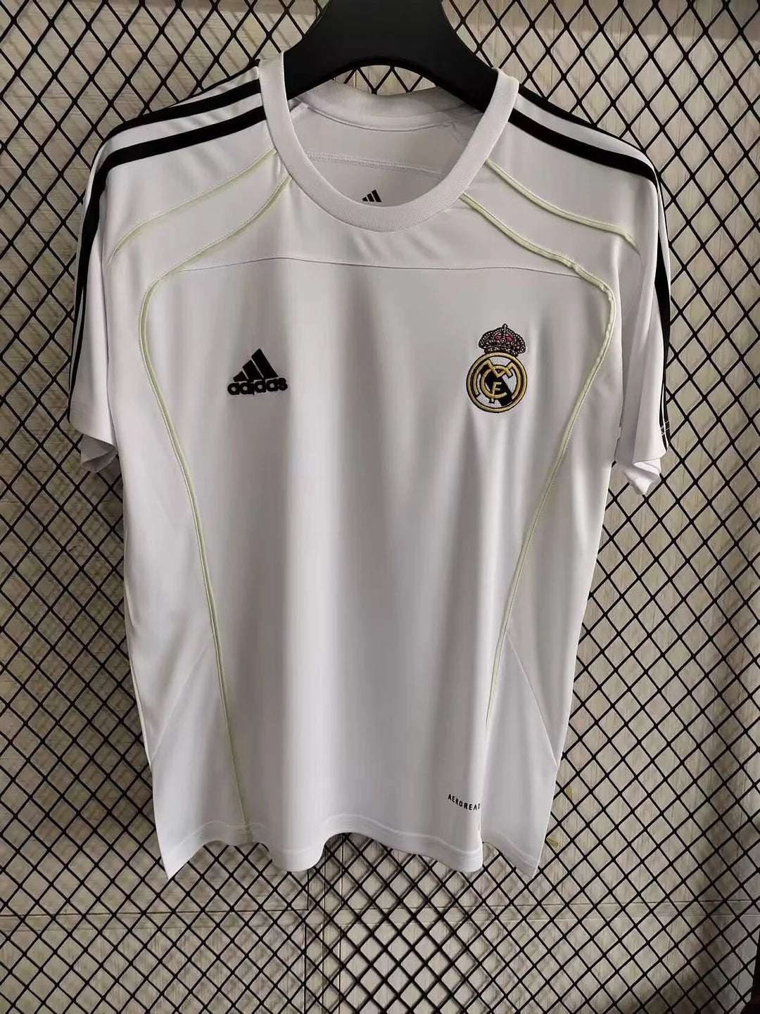 2025/2026 Real Madrid Crewneck T-shirt white Football Jersey 1:1